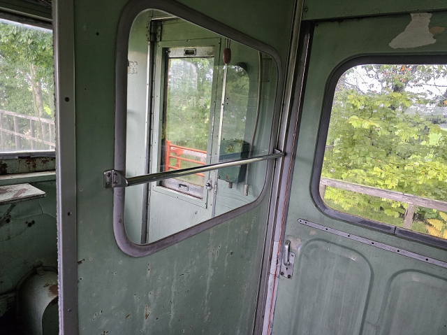 幸福駅　列車内