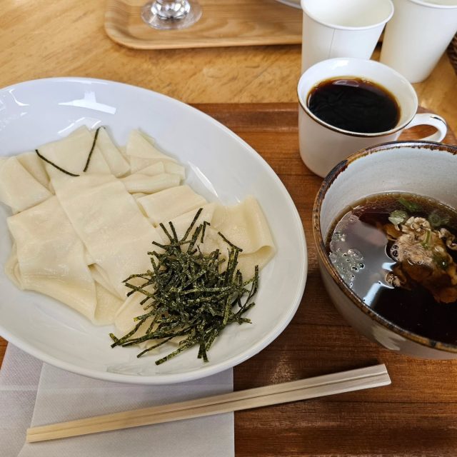 いっぱいもめん ひもかわうどんのあったか牛肉つけ麺