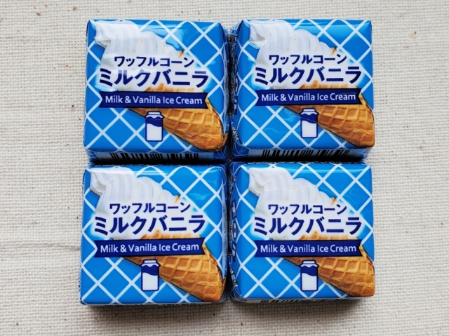 ワッフルコーン　ミルクバニラ　チロルチョコ