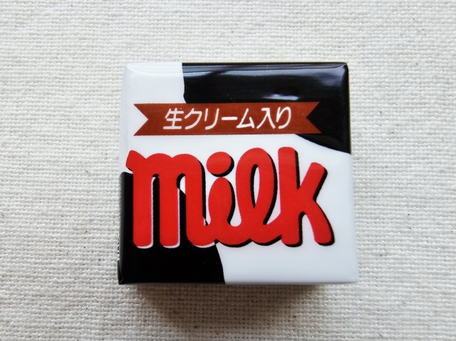 ミルク　チロルチョコ